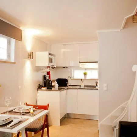 Διαμέρισμα Bica Little House *